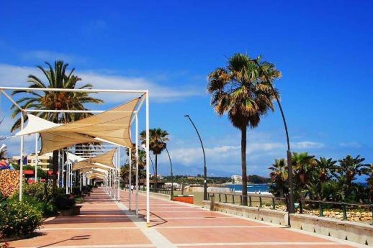 Espectacular Piso En Primera Linea De Playa Estepona Exterior photo